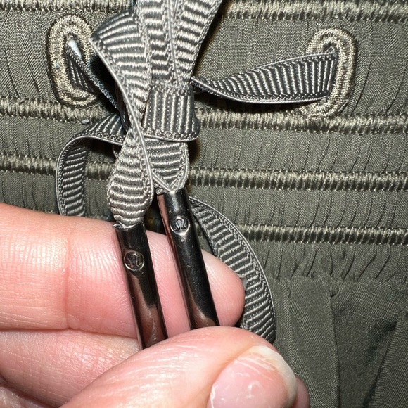 Lululemon🍋  The Everyday Skirt in Sage Size  6 - Picture 6 of 9